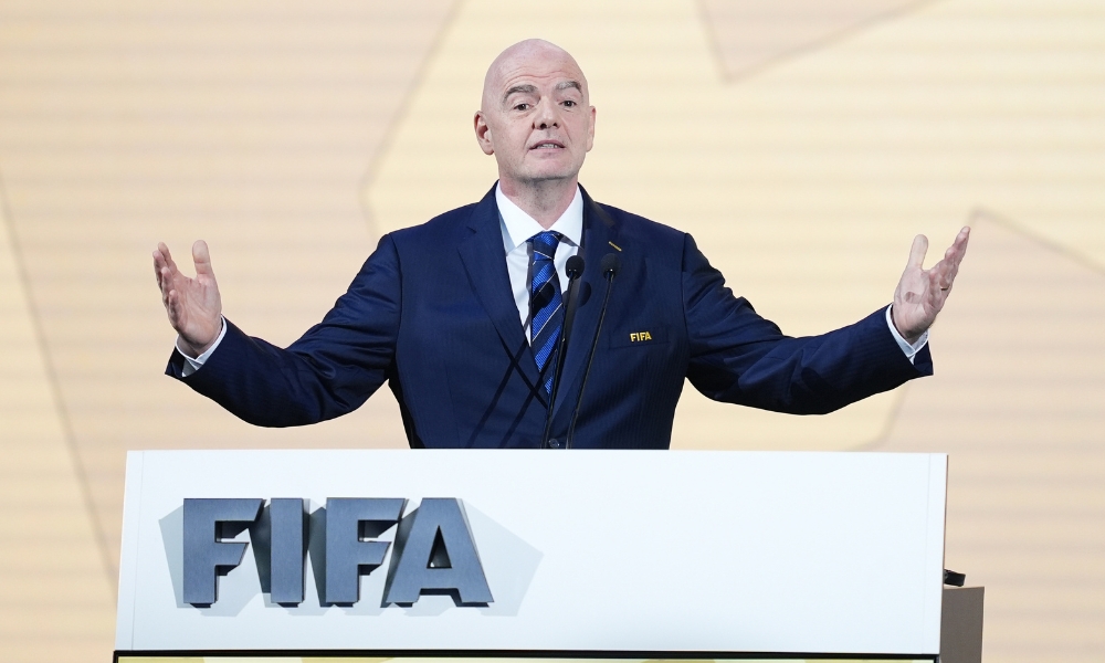 均通过引入 均通过引入